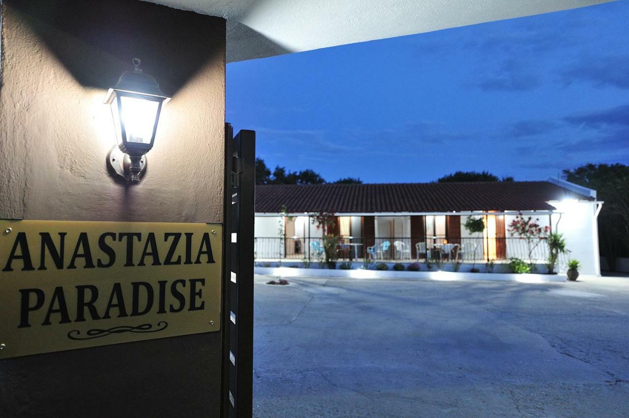 Anastazia Paradise Kolios Eksteriør billede